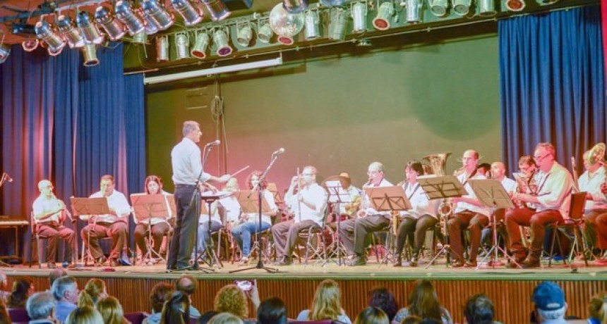 A sala llena, se realizó el Encuentro de Bandas en el Pedro Barbero