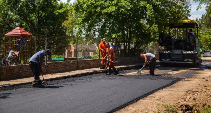 Otamendi: realizan trabajos para evitar anegamientos sobre calle Sarratea