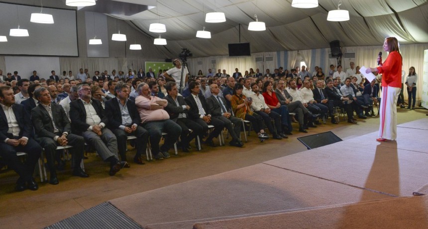 VIDAL ENCABEZ&Oacute; UNA  REUNI&Oacute;N DE GABINETE AMPLIADO: "EL MAYOR DESAF&Iacute;O ES SEGUIR JUNTOS SIN EL ESTADO, CONSOLIDAR EL EQUIPO"