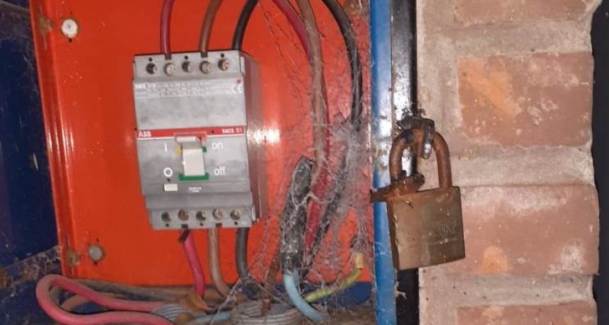 Vandalizan el sistema el&eacute;ctrico de la plaza Italia