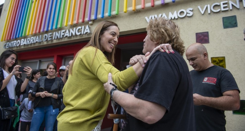 VIDAL VISIT&Oacute; UN CENTRO BARRIAL DE INFANCIA EN VICENTE L&Oacute;PEZ