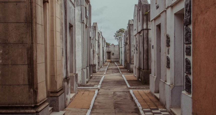 Amplían los días de visitas al cementerio local