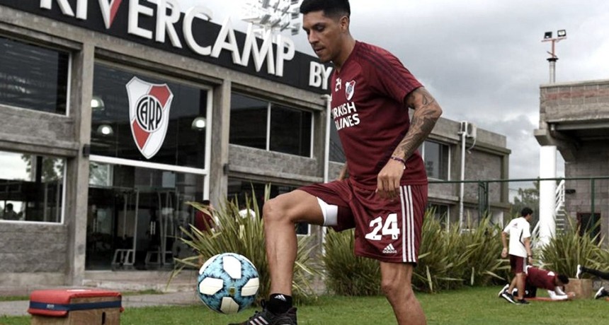 Marcelo Gallardo probó con Enzo Pérez de zaguero central