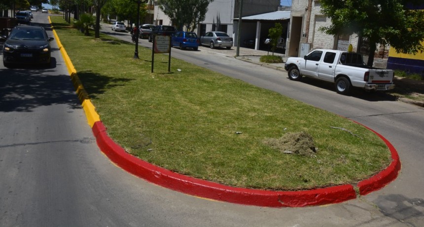   Siguen los trabajos de demarcación vial en la ciudad 
