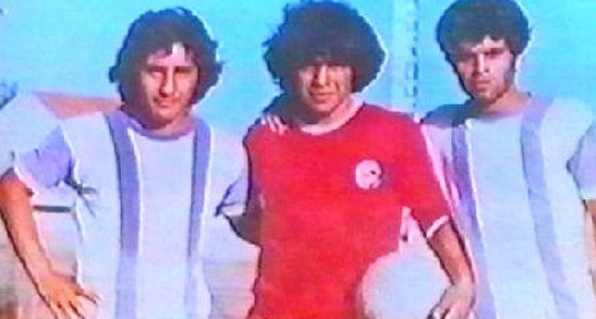 LA UNICA OPORTUNIDAD QUE DIEGO ARMANDO MARADONA PISO EL CESPED DEL ESTADIO DE VILLA DALMINE