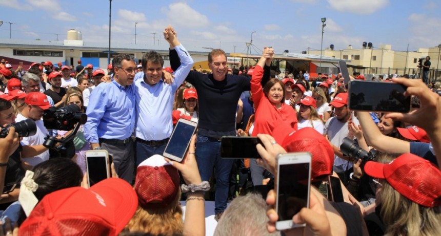 En Lanús Santilli y Manes: La Argentina de hoy está expulsando a los jóvenes