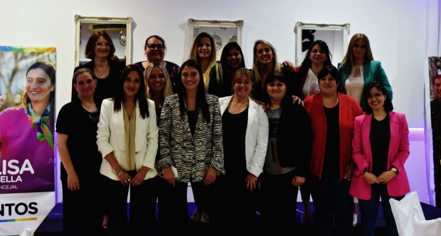 Elisa Abella encabezó un encuentro con más de 200 mujeres y las instó a defender “los valores y principios”