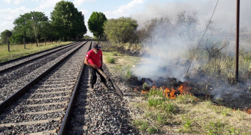 Defensa Civil colabora para combatir el fuego en el Parque Nacional Ciervo de los Pantanos