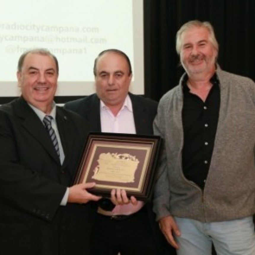 Homenaje de Radio Nacional a Mario Burgueño, tras inaugurar el nuevo transmisor en Río Grande