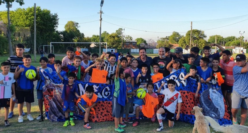 Alejo Sarna y Carlos Castillo continúan acompañando a los clubes de barrio