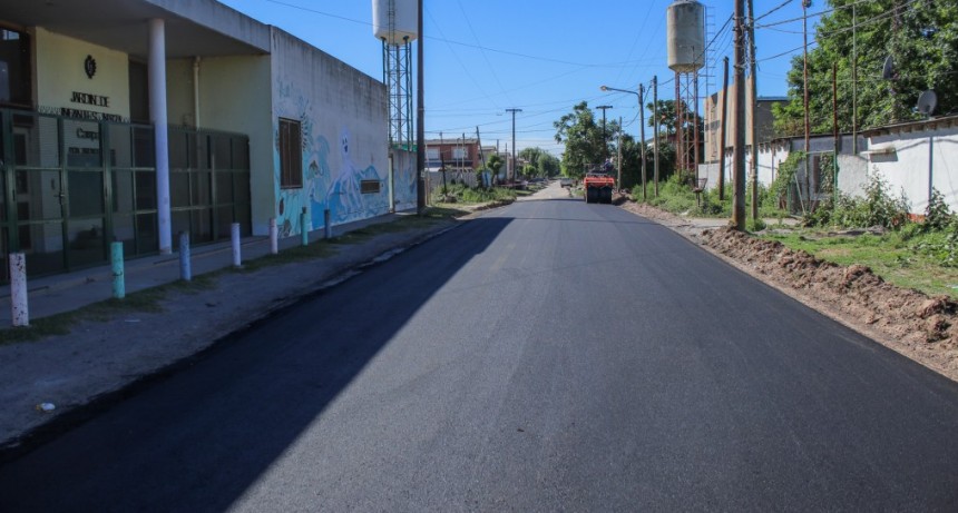 Lubo: el Municipio asfaltó el acceso al jardín de infantes Nº 924