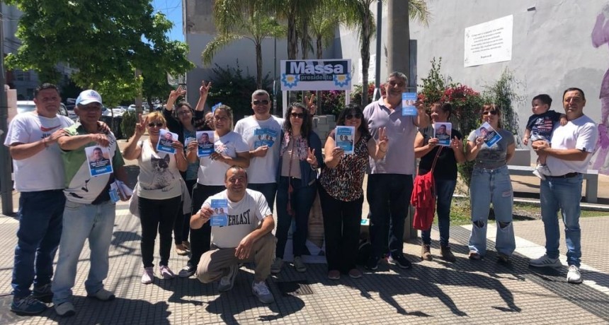 El PJ de Campana sigue recorriendo la ciudad en apoyo a Massa