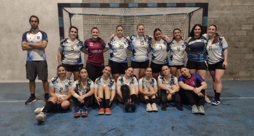 Handball femenino : EL C.B.C CAYÓ COMO LOCAL