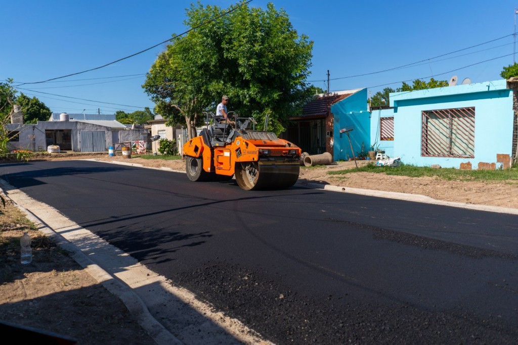 El barrio Villanueva sigue sumando cuadras de asfalto
