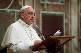 Feliz por el acercamiento entre Washington y La Habana, el Papa alentó el trabajo de los embajadores