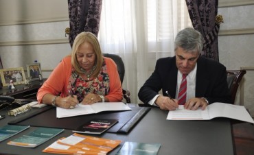 Giroldi y Carlotto firmaron Convenios de Cooperaci&oacute;n entre el Municipio y la Secretar&iacute;a de Derechos Humanos