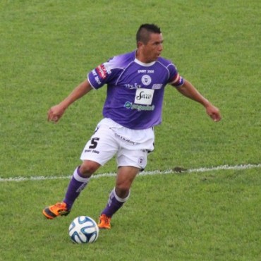 VILLA D�LMINE ASCENDI?&rsquo; A LA B NACIONAL AL VENCER A TRIST�N SU�REZ 2 A 0