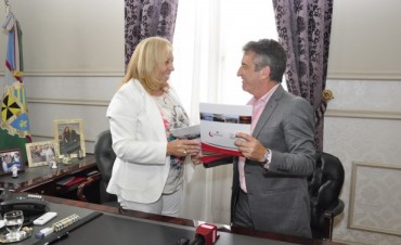 Giroldi y Urribarri firmaron un Convenio de Promoci&oacute;n Tur&iacute;stica entre la Provincia de Entre R&iacute;os y Campana