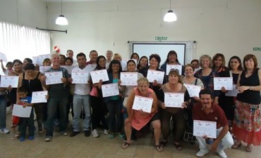 Integrantes de programas de Econom&iacute;a Social se capacitaron y recibieron Certificados