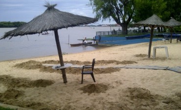 El CBC recibi&oacute; ocho velas Nort Sails y tambi&eacute;n arena para la bajada al r&iacute;o