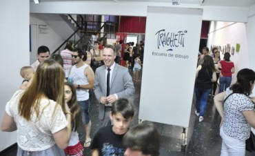 Alumnos de Joe Traghetti compartieron con la comunidad sus trabajos