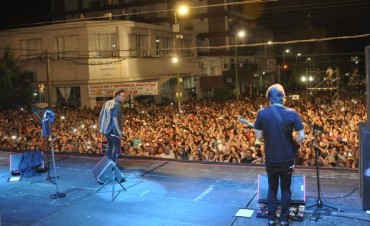 M&aacute;s de 15 mil personas disfrutaron de la Fiesta del Primer Autom&oacute;vil Artesanal Argentino