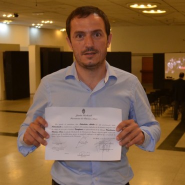Abella recibi&oacute; su diploma de intendente 