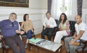 El Intendente firm&oacute; el convenio para que se finalice el barrio 104 viviendas