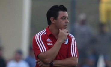 Marcelo Gallardo intent� explicar su decisi�n de hacer cambios