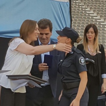 El Intendente acompa&ntilde;&oacute;  a Vidal en el acto de jura de 8000 polic&iacute;as