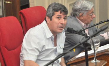 Carlos Gomez:: El Secretario Ibarra se burla de los concejales y de los vecinos de Campana”