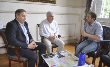 Abella gestiona soluciones al problema del tr&aacute;nsito en la rotonda de McDonald�s