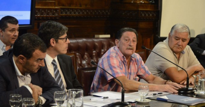 &ldquo;Los gobernadores nos traicionaron por la billetera&rdquo;