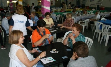 Adultos mayores participaron de un encuentro deportivo y recreativo