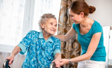 Invitan a una charla gratuita para familiares de personas mayores con distintos grados de dependencia 