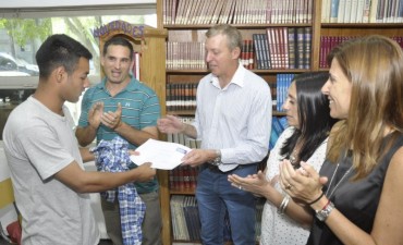 Arbolado p&uacute;blico: alumnos que participaron del censo recibieron su certificado