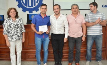 Abella acompa&ntilde;&oacute; el egreso de m&aacute;s de 300 alumnos del Centro Profesional N&ordm; 405
