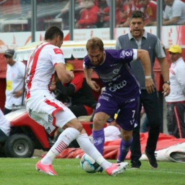Pablo Burzio dejar�a Villa D?&nbsp;lmine para jugar en M�xico