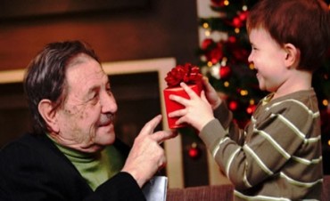 Mal de Alzheimer: brindan recomendaciones para las fiestas 