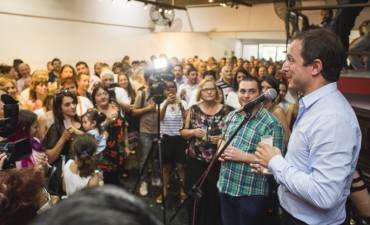 El Intendente brind&oacute; con los empleados municipales y entreg&oacute; reconocimientos