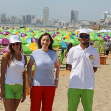 Vidal presentó las playas gratuitas de Mar del Plata: “Miles de personas van a trabajar para que otros puedan descansar”
