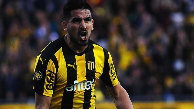 A Viatri le explot&oacute; un petardo en el ojo y estar&aacute; dos meses fuera de las canchas