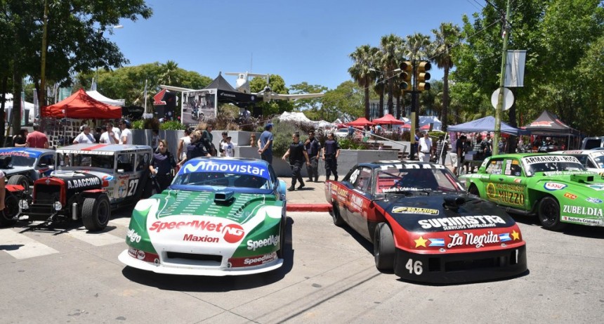 Fiesta del Primer Autom&oacute;vil: miles de vecinos disfrutaron de una jornada memorable 
