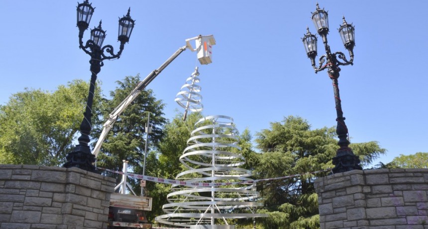 Invitan a participar del tradicional encendido del &aacute;rbol de Navidad 
