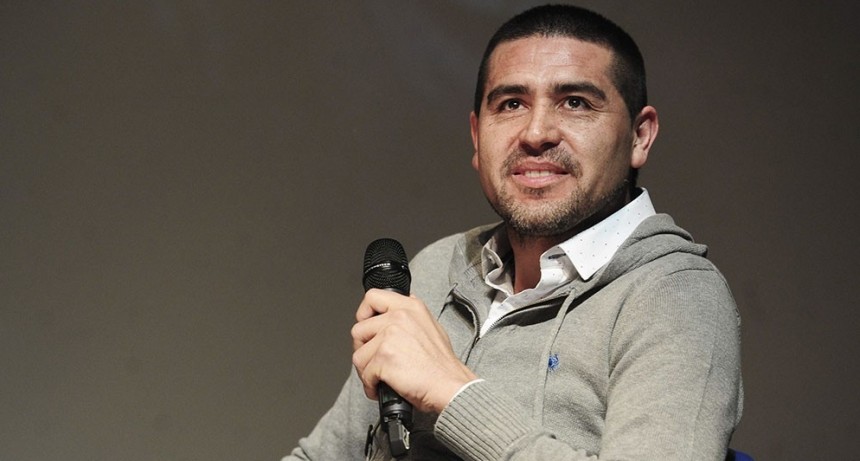 Riquelme piensa en el nuevo DT, en los refuerzos y en la continuidad de Tevez