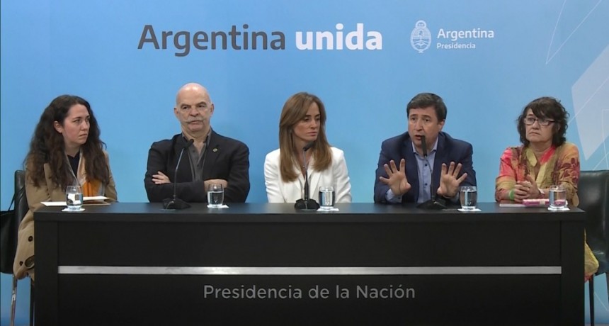 Arroyo confirm&oacute; que habr&aacute; un nuevo cronograma de entrega de tarjetas alimentarias