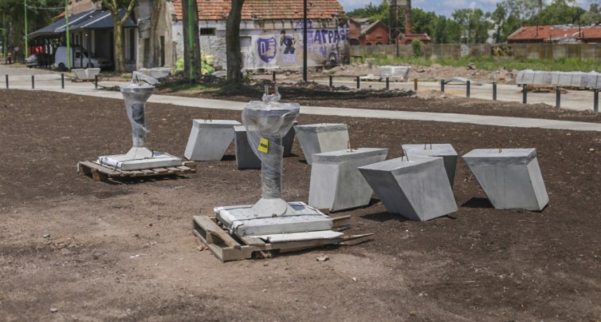 Avanza la instalaci&oacute;n del mobiliario urbano en la nueva Costanera