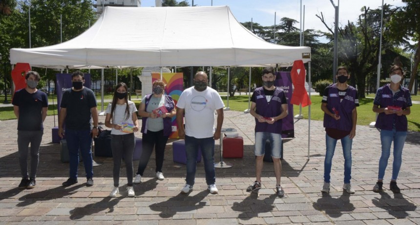 Con una campaña de concientización, se conmemoró el Día Mundial de la lucha contra el VIH - SIDA