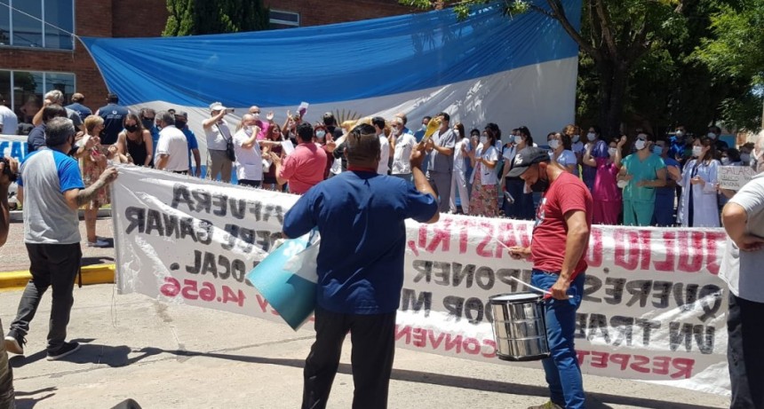 “La salud pública de Campana está en terapia intensiva”