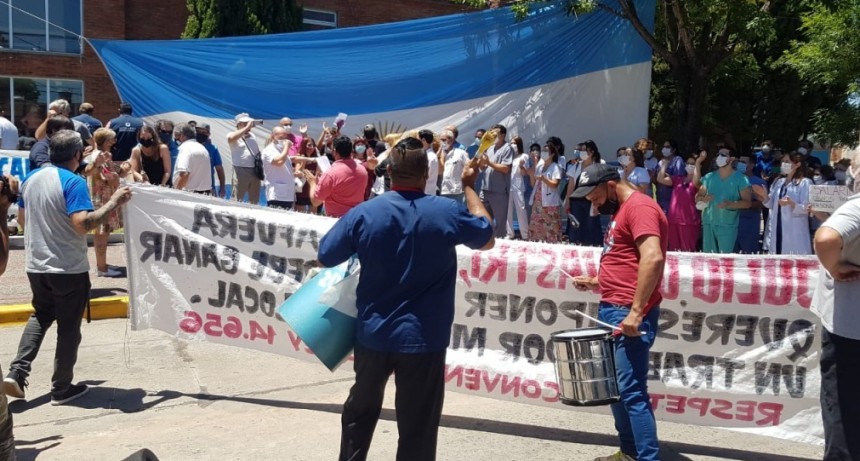 A TODA LA COMUNIDAD DE CAMPANA: JORNADA DE RECLAMO DE LOS PROFESIONALES DE LA UNIDAD HOSPITALARIA SAN JOSE. 22 y 23 de Diciembre.
